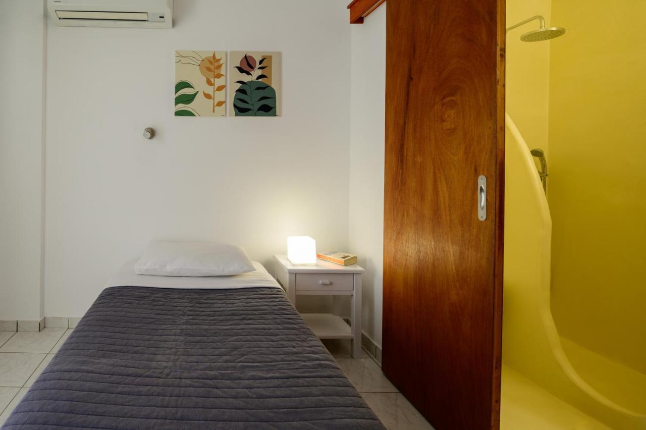 Marios Aparthotel Kamári