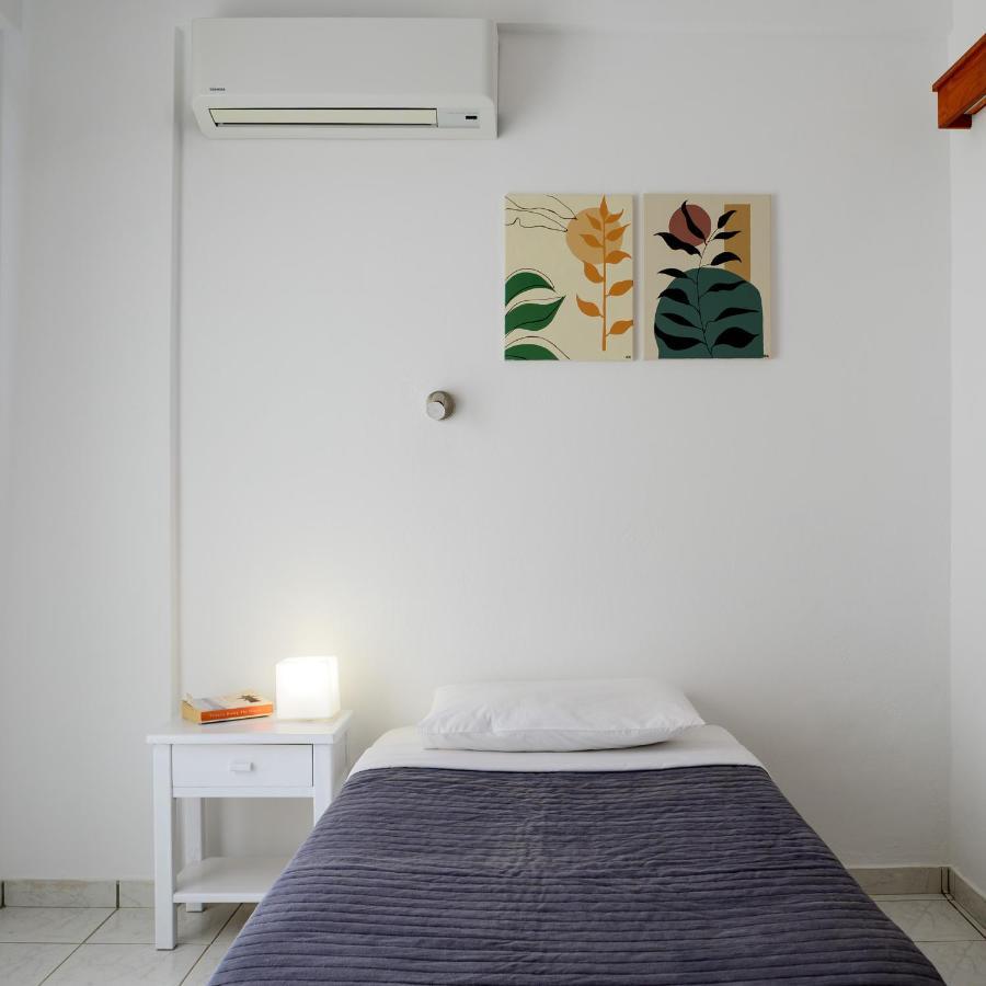 Marios Aparthotel Kamári