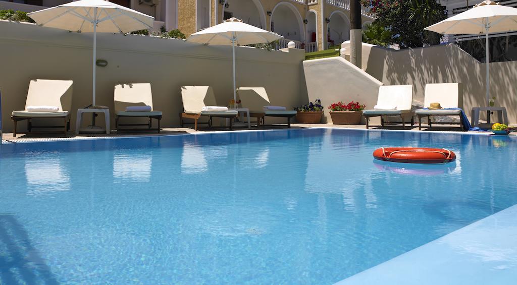 Marios Aparthotel Kamári